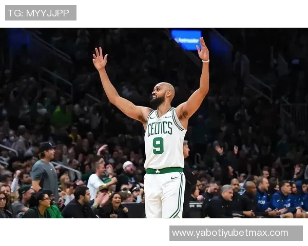 德里克怀特强调篮板球重要性呼吁全队全力以赴冲抢每一个篮板