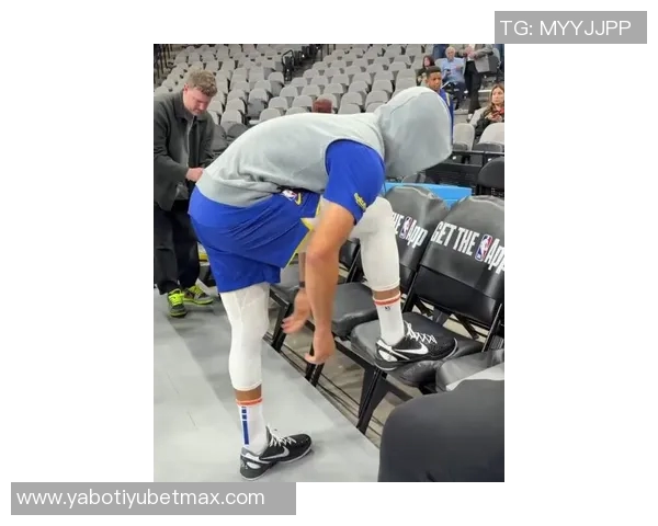 库里穿上科比6惊艳全场美球迷惊呼耐克哨库里再现70分神迹