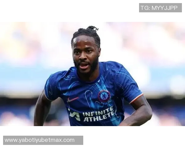 斯特林无球可踢与小学生共训蓝军计划已将其排除在外